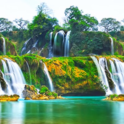 фотообои Зеленый водопад